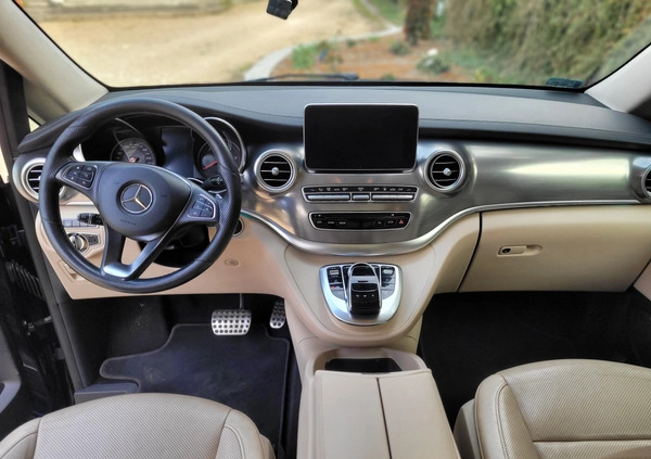 Mercedes-Benz Klasa V cena 179999 przebieg: 197000, rok produkcji 2016 z Częstochowa małe 121